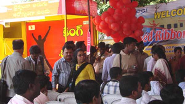 Red Ribbon Express at Secbad station