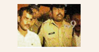Police stop illegal transportation of Satya Sai wealth Police stop illegal transportation of Satya Sai wealth