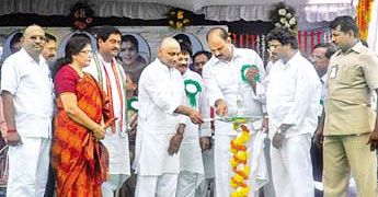 Kiran serves final warning on pro-Jagan MLAs Kiran serves final warning on pro-Jagan MLAs