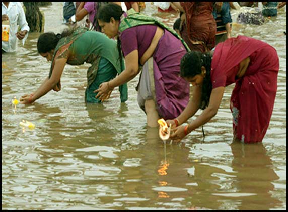 devotees-in-Karthika-masam-2