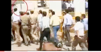 kalmadi-with-slipper-war
