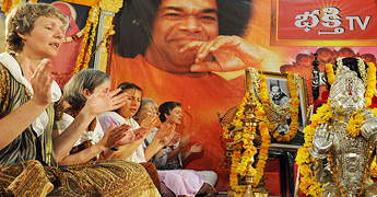 Foreign devotees still flock to Puttaparthy Foreign devotees still flock to Puttaparthy
