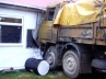 Lorry accident, Putalapattu Police station, 2 killed as lorry rams into house, Chittor district