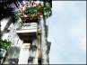 Mumbai, call girl, prostitute dies in an attempt to escape, Prostitute