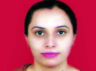 Gujarat girl abandoned by husband clears UPSC! 