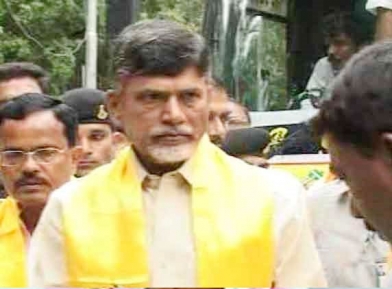 Govt has no time for farmers: Naidu 