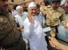 Team Anna, Arvind Kejriwal, police requests team anna to move to hosp, Team anna