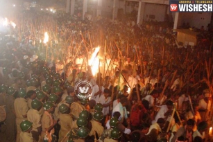 50 Injured in Banni Festival in Kurnool