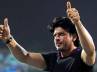 Shah Rukh Khan misbehave, SRK, shah rukh s strategy to be in news by hook or crook, Security guard