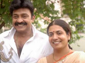 Actor couple Jeevitha, Rajshekar charged with cheating