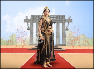 Anushka&#039;s Rudhramadevi Regal Look