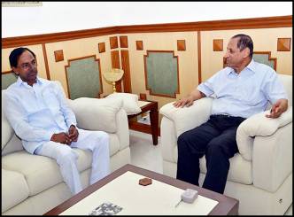 What KCR discussed for three hours?
