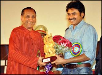 Pawan Not To Become Political Power Star!