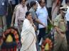 Mamata Banarjee, Red Road, mamatha banarjee shifts independence day celebrations to red road, Writers