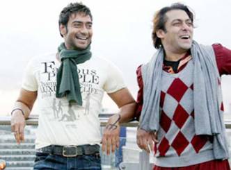 Sallu, Ajay stand for their friend...