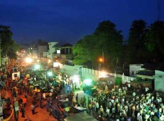 Devotees throng temples on the eve of Lal Darwaza Bonalu