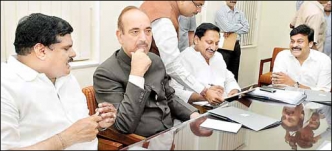 Azad asks to stop fighting and start working - Chiru seeks clearance of irrigation projects