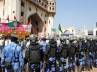 clashes in old city, old city situation, heavy bandobast at charminar, Hyderabad tense