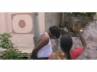 Paramour, Frustrated wife, frustrated wife revolts against the hubby, Hubby