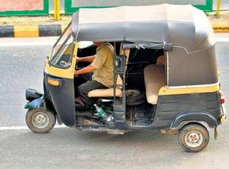 Auto drivers in Vizag caused inconvenience to public