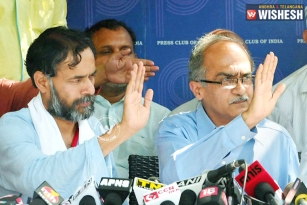 AAP sacked rebel leader Prashant Bhushan