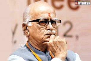 &#039;Advani Missing&#039; posters in Gandhinagar