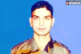 Shopian district, Kashmir Police, army officer found dead in south kashmir, Lieutenant umar fayyaz