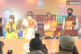 BJP Bihar manifesto updates, Coronavirus, bjp promises free coronavirus vaccine in bihar election manifesto, Bihar man