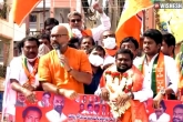 Dharmapuri Arvind news, Dharmapuri Arvind campaign, dharmapuri arvind takes a dig on kcr s family, Ghmc polls