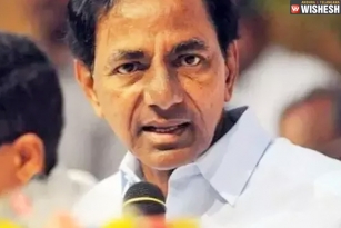 Cong Demands Public Apology From KCR Over Poor Quality Of &ldquo;Bathukamma Saris&rdquo;
