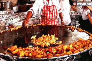 10 Best Street Foods in Delhi