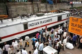 Indian Railways, IRCTC, cheap air tickets for wait listed rail passengers welcome initiative, Initiative