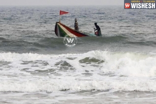 Cyclone Storm Vardah to Bring Rains, Tamil Nadu and Andhra Pradesh on High Alert