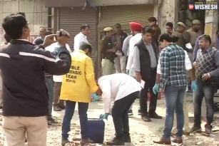 Delhi Violence: AAP Former Corporator&#039;s House Searched