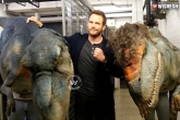 Chris Pratt, Chris Pratt, dinosaurs prank on jurrasic world badass chris pratt, Dinosaur