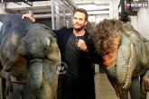Dinosaurs, Jurrasic world, dinosaurs prank on jurrasic world badass chris pratt, Dinosaur