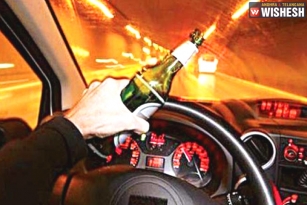 Hyderabad: Drunk Driver Hits Divider, Risks Passengers Life
