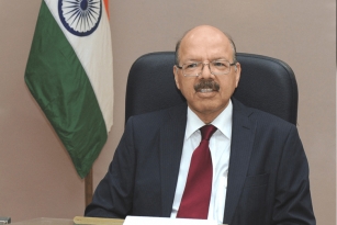 EC Throws Open EVM Challenge To Political Parties