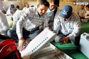AAP Conducts Live Demo Of How EVMs Could Be Hacked In Delhi Assembly
