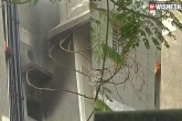 parents, Former navy sailor, delhi former navy sailor stabs parents sets cylinder on fire injuring 13, Sail