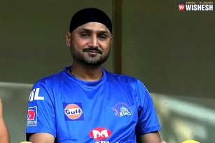 Harbhajan Singh Out of IPL, says Personal Reasons