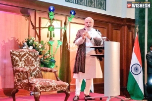 India&#039;s secularism cannot be shaken: Narendra Modi