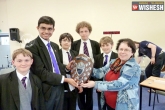 Albert Einstein, Physics prize, indian schoolboy in uk wins institute of physics prize, Indian origin