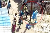 Indore attacks news, Indore attacks latest, a mob in indore attacks health officials, Indore