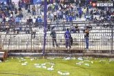 sports updates, sports updates, indvssa 2nd t20i crowd threw bottles onto the players, T20i