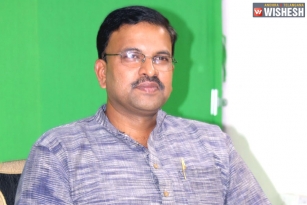 JD Lakshmi Narayana All Set To Join Janasena