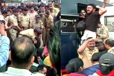 Mumbai protests, JNU violence, jnu violence protestors evicted from gateway of india, Protestors