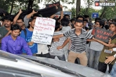 India news, Jadavpur university clash movie, jadavpur university clashes over movie screening, Traffic jam