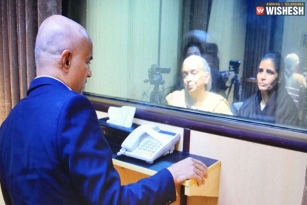Jadhav&#039;s Mother And Wife Harassed By Pak Media