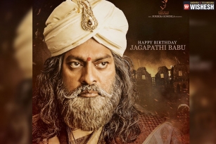 Jagapathi Babu&#039;s Stunning Look From Syeraa